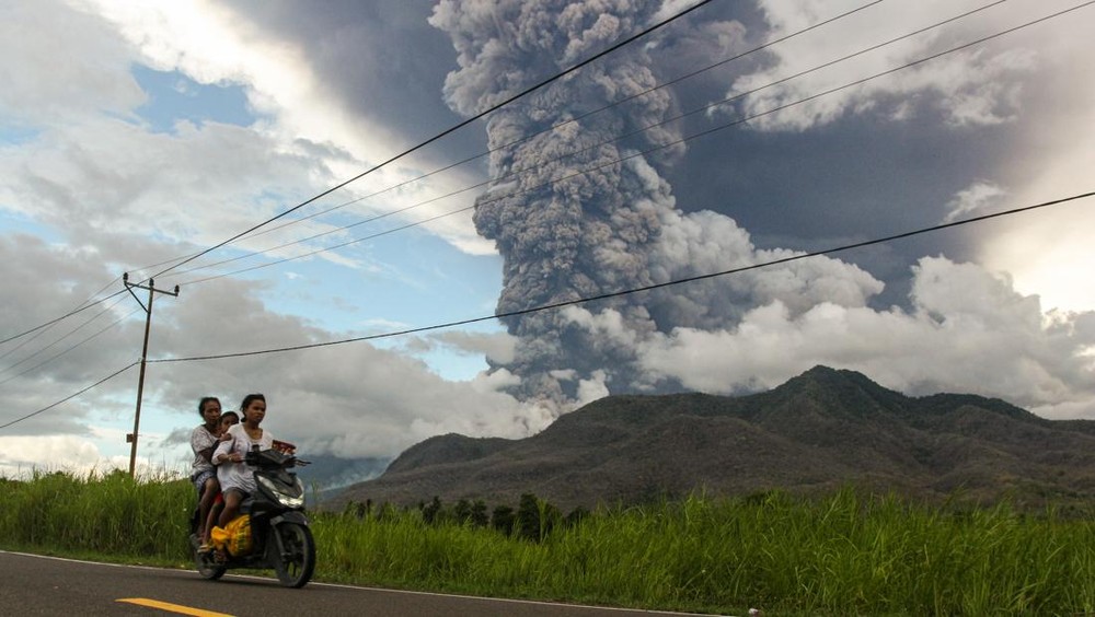 Gunung Lewotobi Meletus 110 Kali! Bahaya? 1 Gunung Lewotobi Meletus 110 Kali! Bahaya?