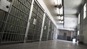 Aksi Gila! 8 Tahanan Bobol Penjara