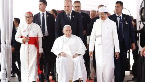 Kejutan Paus Fransiskus: Sederhana Sampai Sepatu Tua!