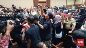 Sidang Hasto Ricuh! Aksi Saling Dorong!