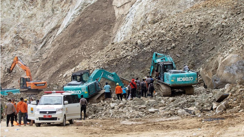 Tragedi Cirebon: 11 Korban Longsor Diduga Tewas!