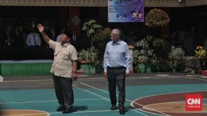 Prabowo Peluk Hangat Anak Disabilitas, Bikin Haru!