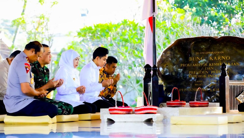 Gibran Ziarah Makam Bung Karno, Respon PDIP Mengejutkan!