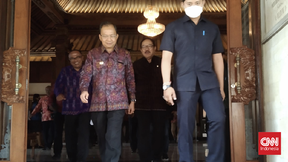 Gubernur Koster: Legalisasi Sabung Ayam di Bali? Perlu Kajian Mendalam!