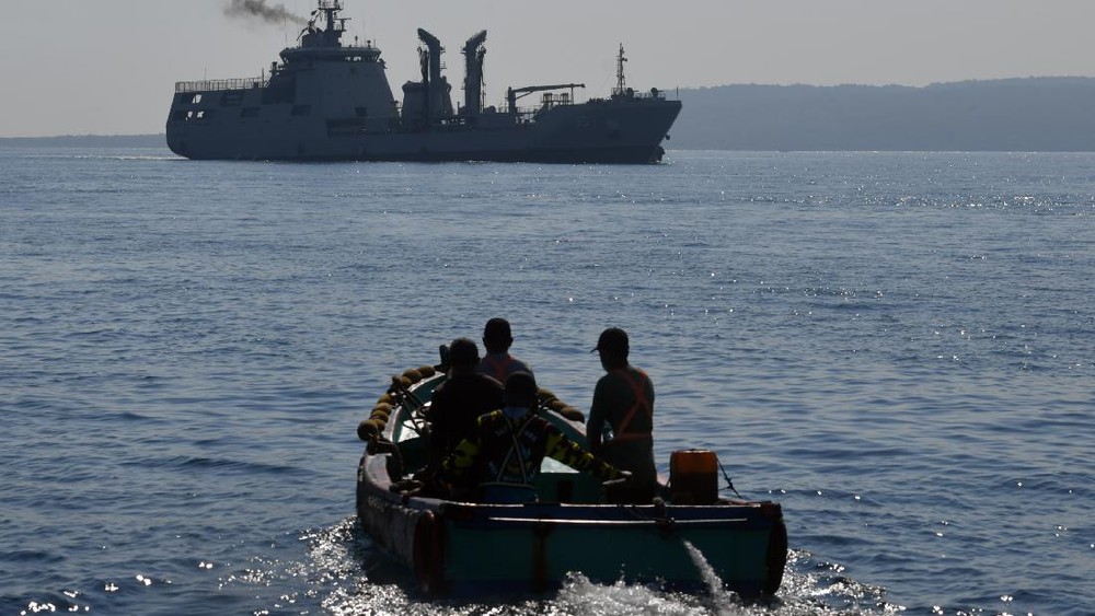 Penyelundupan Pasir Timah Raksasa Digagalkan TNI AL!