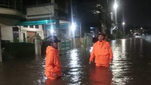 Banjir Tangsel! Ribuan Warga Terdampak Hujan Deras!