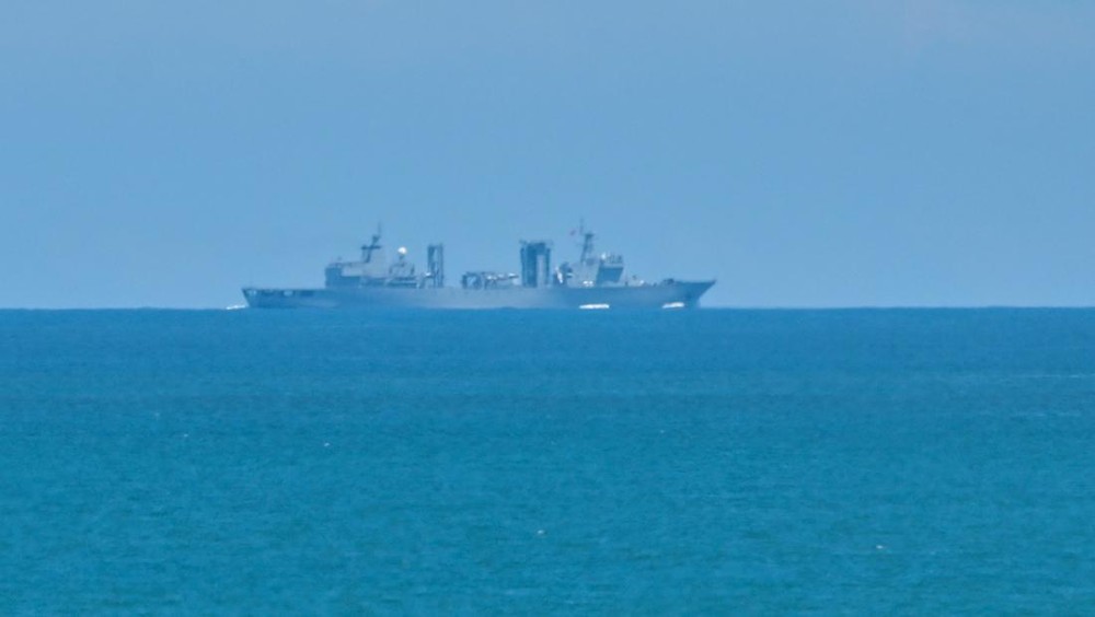 Kapal Perang China Bikin Nelayan Natuna Was-Was!