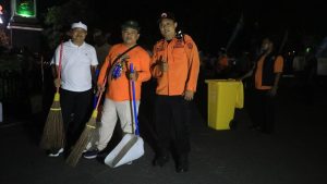 Pejabat Purwakarta Bersihkan Sampah, Aksi Tak Terduga!