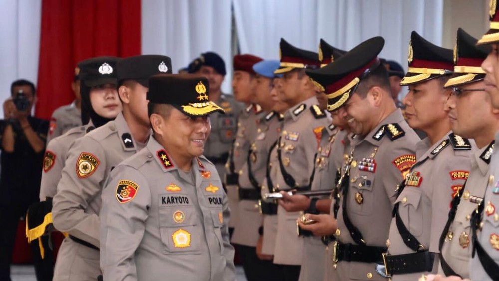 Gerebek! 13 Kapolsek & 14 Kasat di Metro Jaya Dicopot!