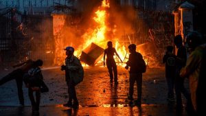 Polsek Jatinegara Terbakar!