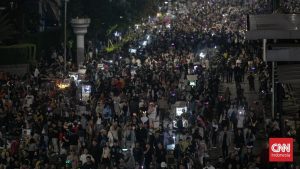 Monas Dipenuhi Massa! Saksikan Karnaval Merdeka!