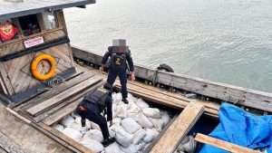 Penyelundupan Pasir Timah: Kapal Ditangkap di Natuna!