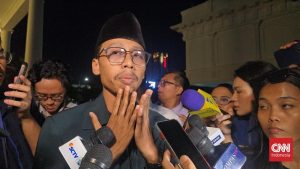 Aksi Malam di Istana: Mahasiswa Desak Prabowo!