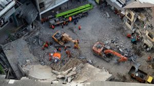 Ponpes Ambruk: DPR Minta Usut Tuntas, Jangan Buru-Buru Pakai APBN!