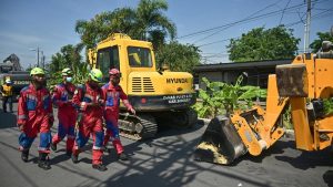 Tragis! Alat Berat Dikerahkan Cari Korban Ponpes Ambruk