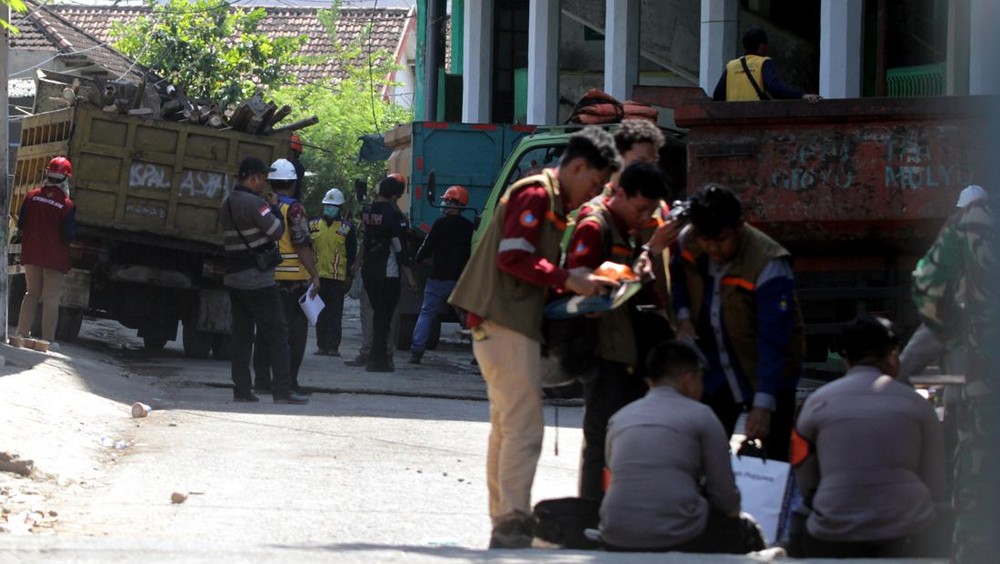 Tragedi Ponpes Sidoarjo: Jangan Sentuh TKP!