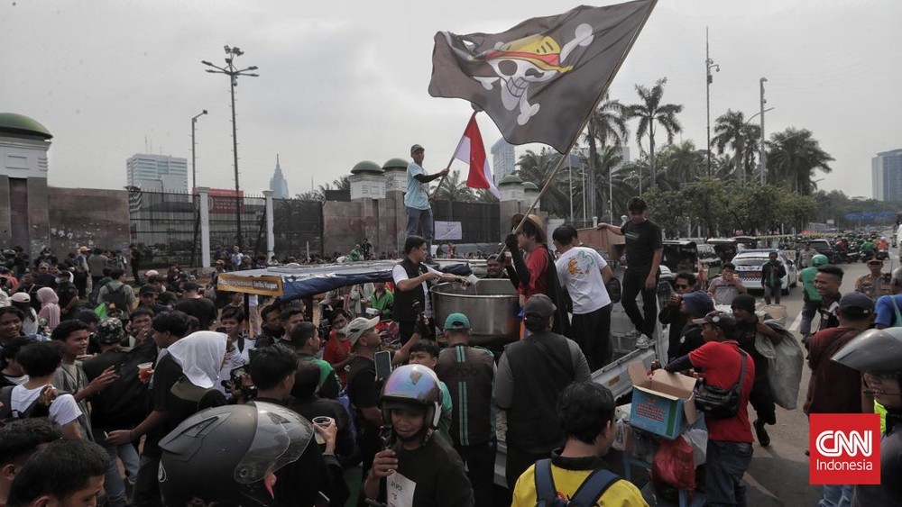 MK Digugat! Rakyat Bisa Pecat Anggota DPR?