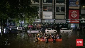 Waspada! BMKG: Puncak Hujan, Banjir & Longsor Mengintai!