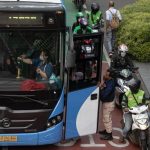 Transjakarta Ubah Rute! Banjir Jakarta Bikin Repot?