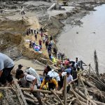 Tragedi Sumatra: Pencarian Korban Banjir Longsor Belum Usai!