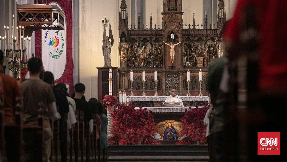 Terungkap! Katedral Jakarta Berdoa untuk Sumatra, Ada Seruan Penting! 1 Terungkap! Katedral Jakarta Berdoa untuk Sumatra, Ada Seruan Penting!