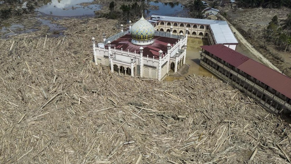 Sumatra Merana: 1.157 Jiwa Melayang, Ratusan Hilang! 1 Sumatra Merana: 1.157 Jiwa Melayang, Ratusan Hilang!