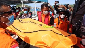 Kunci Misteri Terpecahkan! Cincin & Jam Tangan Ungkap Identitas Pelatih Valencia!