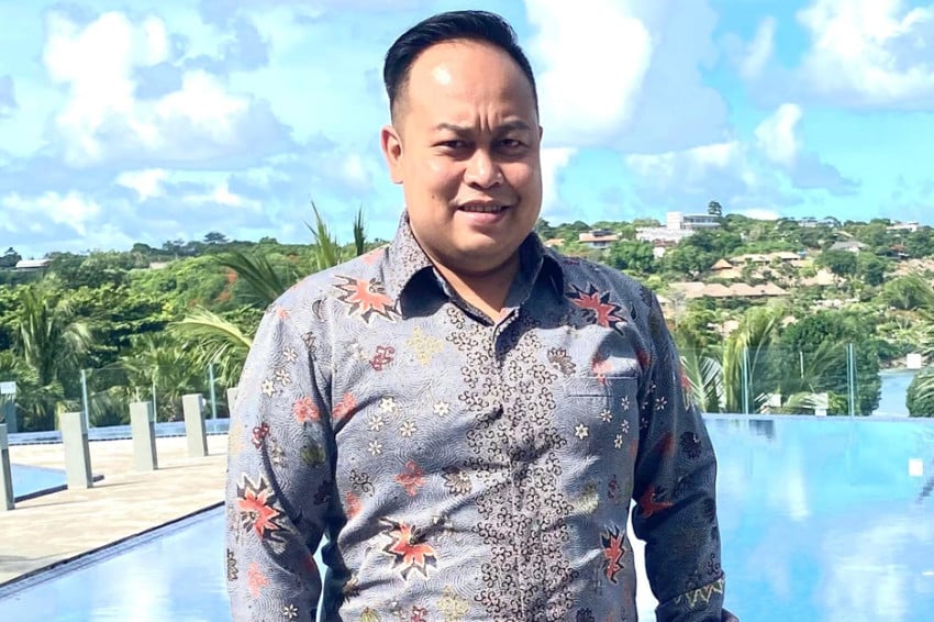 Suara Media 4 Bursa Bergetar! Bos OJK-BEI Hengkang Massal, Ada Apa?