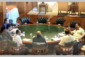 Suara Media 15 Hambalang Jadi Saksi! Prabowo Pimpin Rapat Ekonomi Krusial!