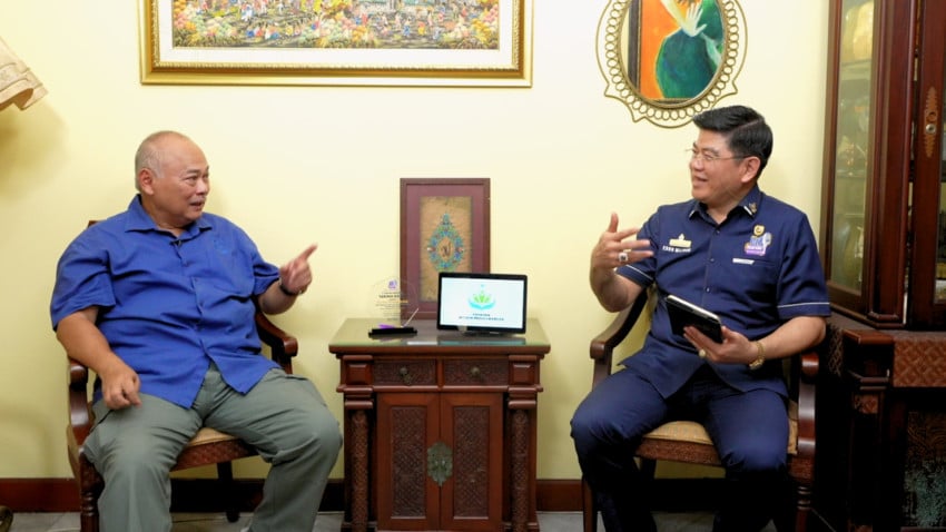 Mantan Dubes: Trump Serang Iran, Tutupi Skandal Epstein!