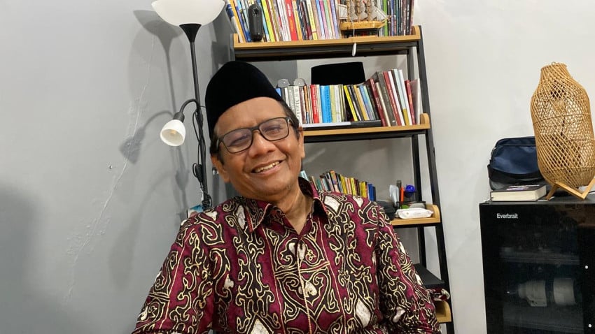 Terungkap! Mahfud MD Bawa Blueprint Polri ke Meja Prabowo!