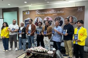 Profesor Ungkap Rahasia Politik Digital: Buku Ini Wajib!
