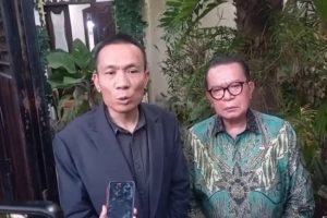 Terkuak! Rismon Sianipar Keluhkan Dana Kasus Ijazah Jokowi!