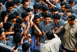 Pendidikan Heboh! Prabowo Nyanyi Bareng Siswa, Janji Emas!