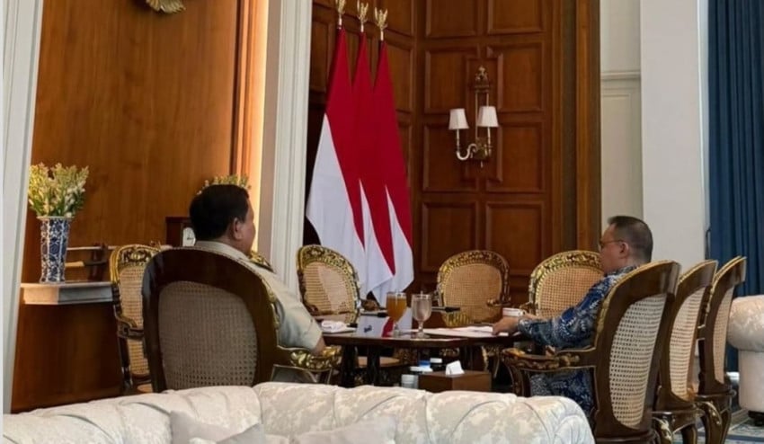 Prabowo Panggil Dasco Usai Luar Negeri: Ada Apa Ini?!