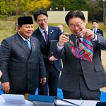 Diplomasi Gemas! Prabowo Hadiahi Pakaian Khusus Anjing Presiden Korsel!