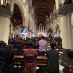 Penuh Haru! Ribuan Umat Padati Katedral Jakarta di Jumat Agung