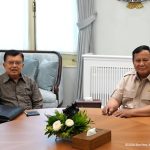 Panggung Politik Memanas: Dari Istana hingga Jalanan!