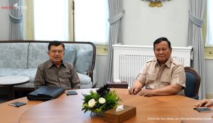 Suara Media 12 Panggung Politik Memanas: Dari Istana hingga Jalanan!
