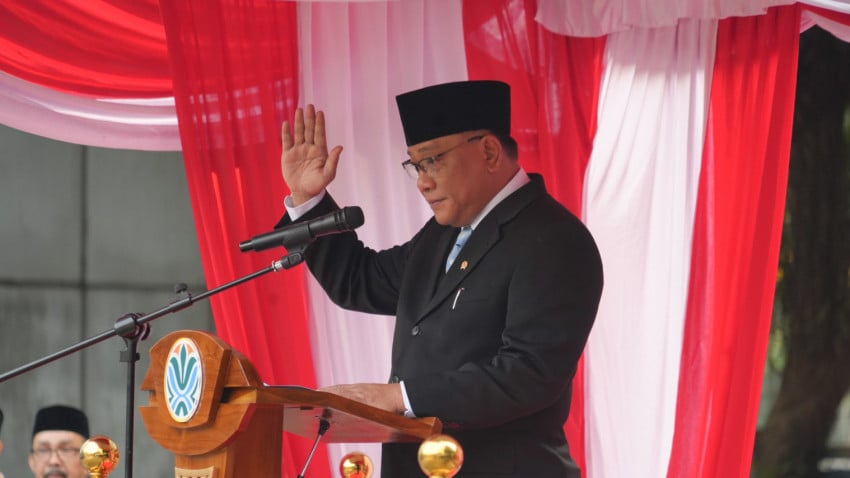 Seruan Tobat Ekologis Menteri Jumhur: Alarm Darurat Bumi!