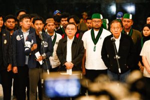 Suara Media 5 Peringatan Keras Mahasiswa: Jangan Mainkan Perut Rakyat!