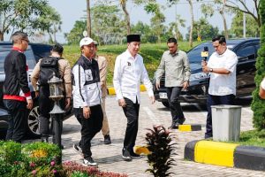 Ekonomi RI di Ujung Tanduk? Safari Politik Jokowi Disorot Tajam!