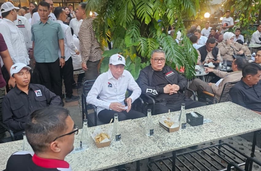Jokowi di Lampung: Baju PSI Jadi Sorotan, Apa Maknanya?