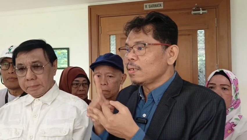 Geger Ijazah Jokowi: Gugatan Baru Seret KPU hingga UGM!