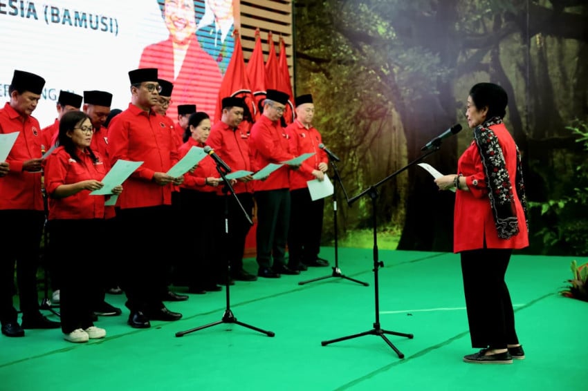 Megawati: Jutaan Orang Pintar Menganggur, Ada Apa?