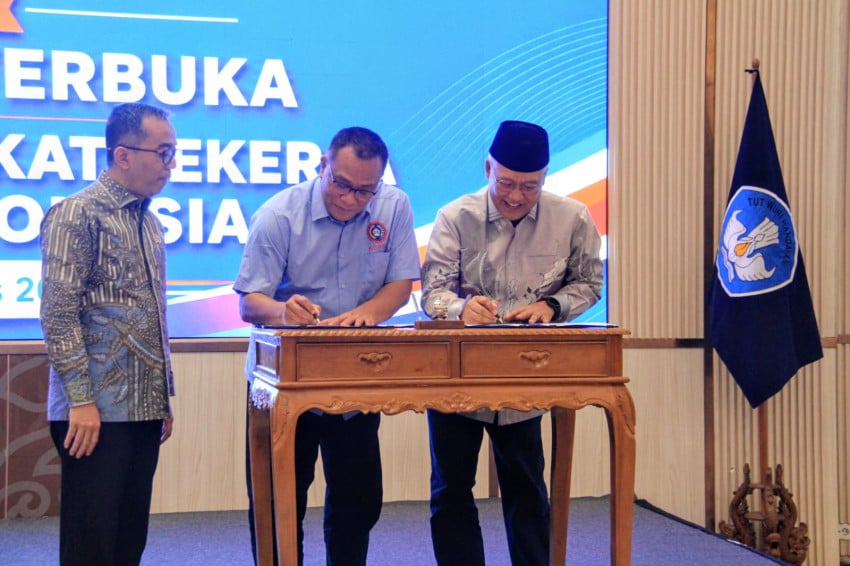 Pekerja Wajib Tahu! Kuliah Cepat, Biaya Hemat, Karir Melejit!