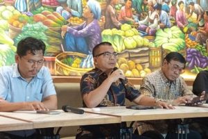 Gibran Terancam? Denny Indrayana Ungkap 'Pasal Selundupan'!