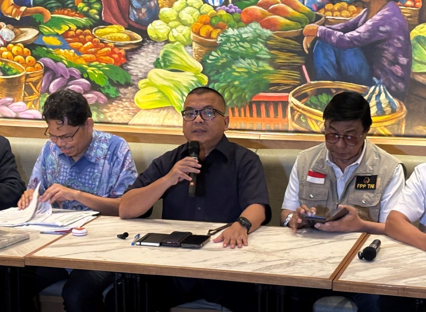 MK Diminta Panggil Gibran dan Menkumham, Ada Apa Sebenarnya?