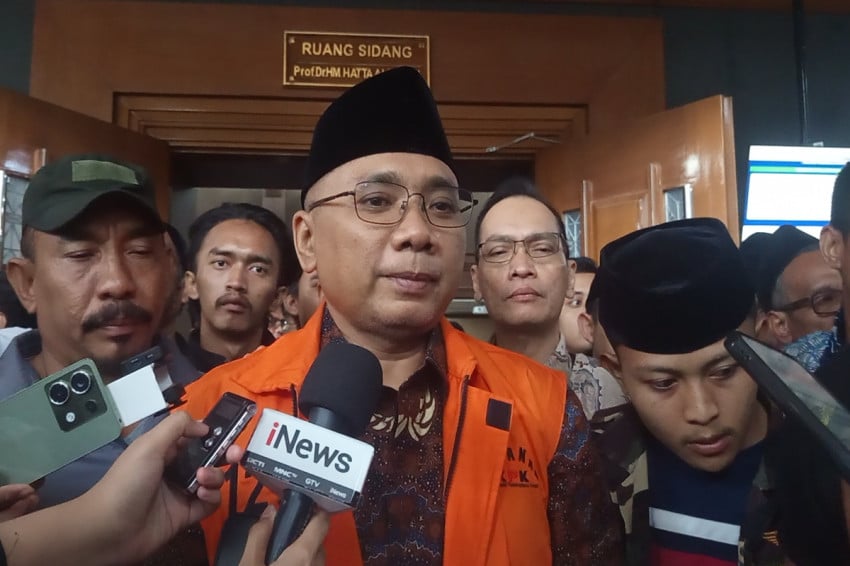 Gus Yaqut Meledak di Rapat Haji: "Siapa Maling Duit?"