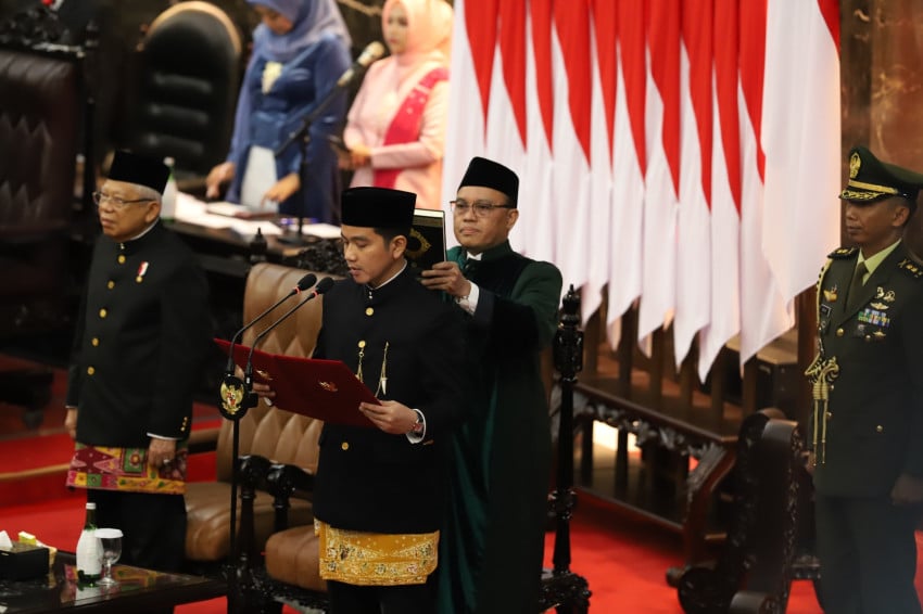 Gibran Terancam? MK Kembali Sidangkan Syarat Ijazah!